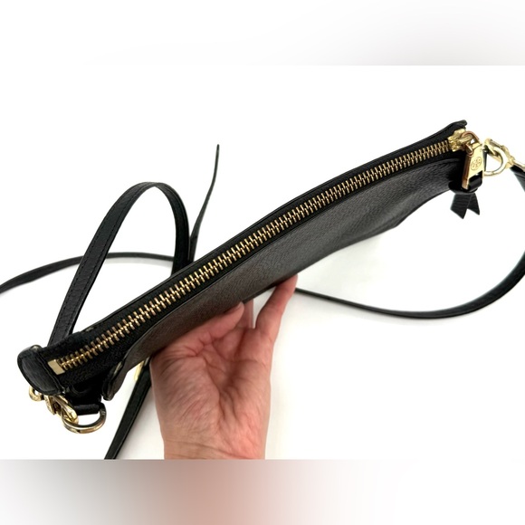 GUC Tory Burch Pebbled Leather Wallet Crossbody Bag in Black - Picture 6 of 16